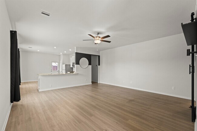 Building Photo - 11430 Amber Plns Dr