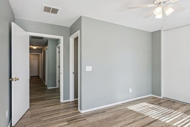 Building Photo - Very nice 3 bedroom 2 bath home