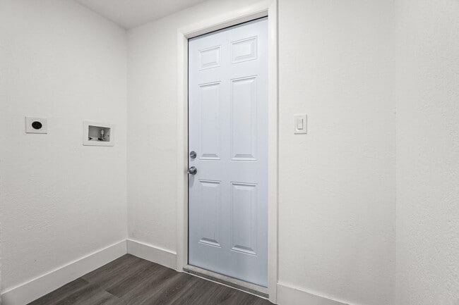 Building Photo - 20731 NW 41st Ave