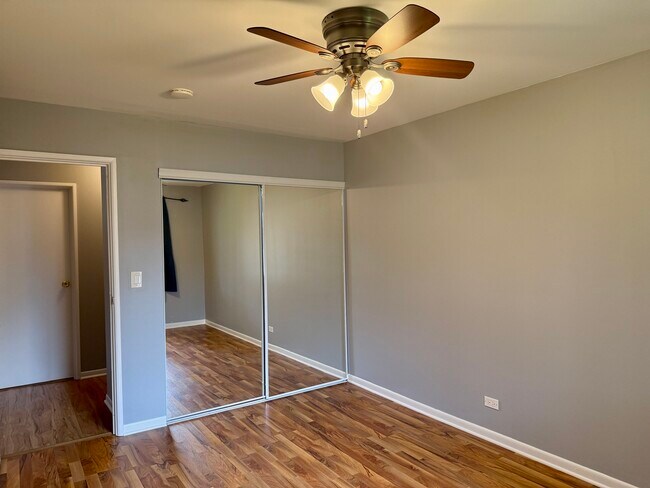 Building Photo - 3026 Roberts Dr