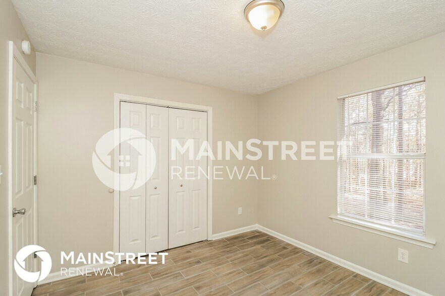 Building Photo - 46 Thornbrooke Dr