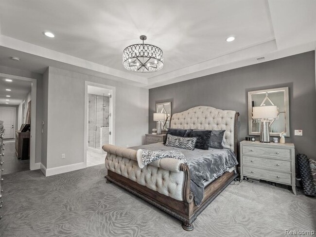 Building Photo - 3511 Lakecrest Dr