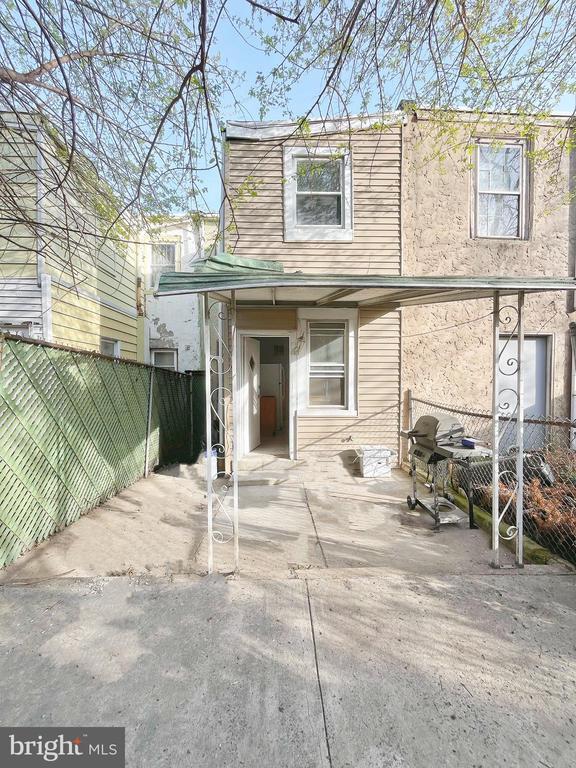 Building Photo - 3058 Amber St