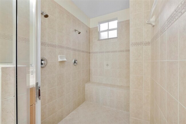 Building Photo - 8287 NW 128th Ln