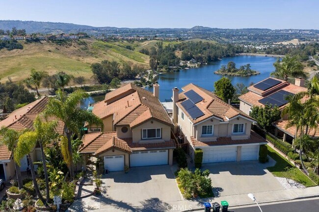 Building Photo - 28921 Via Pasatiempo