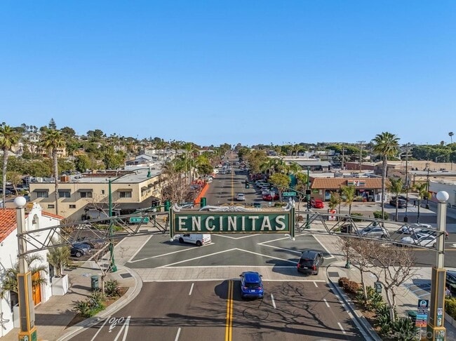 Building Photo - 542-546 3rd St