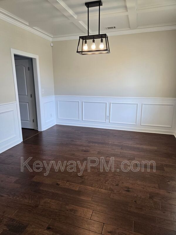 Building Photo - 999 Watermark Dr