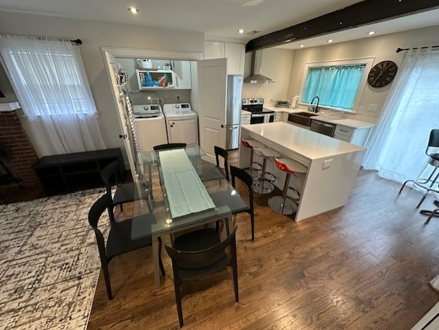 Building Photo - 811 5th Ave