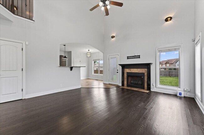 Building Photo - 3710 Windhaven Ct