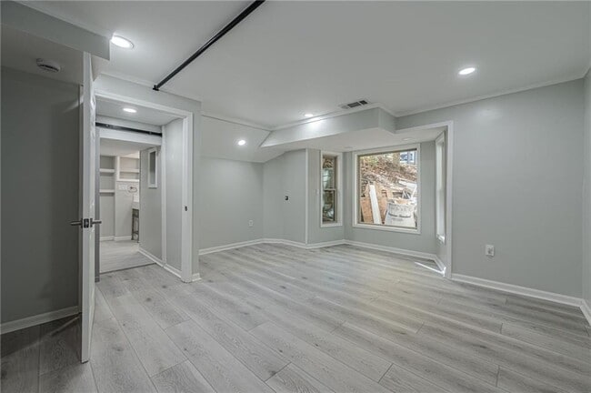 Building Photo - 435 Little Pines Ct