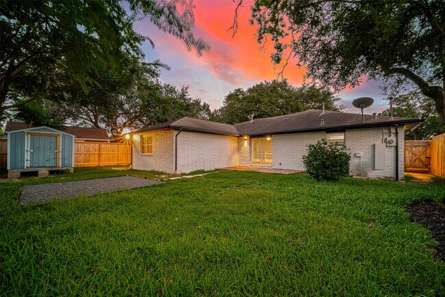 Building Photo - 9614 Hammerly Blvd