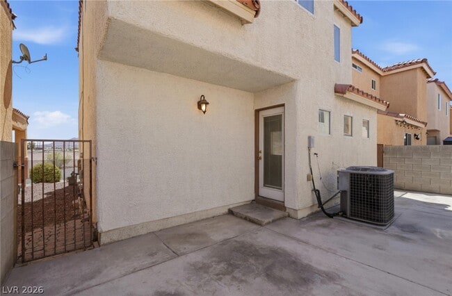 Building Photo - 4049 Flower Patch St