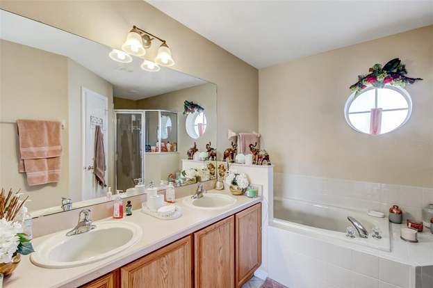 Building Photo - 208 Abbotsbury Dr