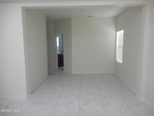 Building Photo - 12800 Giovanni Grajeda Ave
