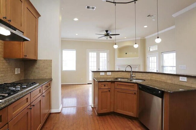 Building Photo - 5615 Winsome Ln