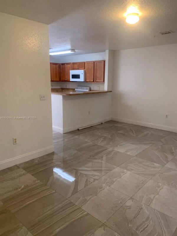 Building Photo - 5419 SW 41st St