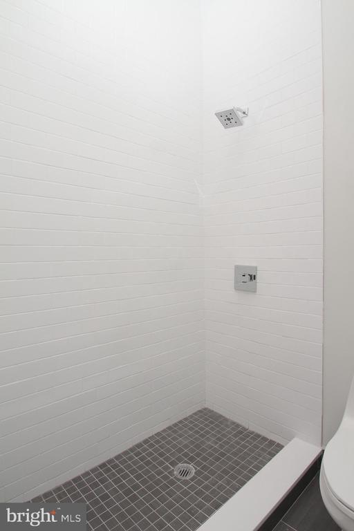 Building Photo - 220 S 3rd St