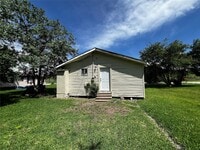 Building Photo - 1337 W Procter St