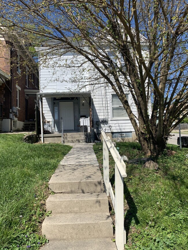 533 Hawthorne Ave 533 Hawthorne Ave Cincinnati OH 45205 Apartment