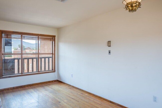Building Photo - Classic Charm in the Heart of Downtown San...
