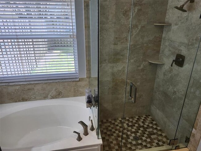 Building Photo - 6639 Hatteras Dr