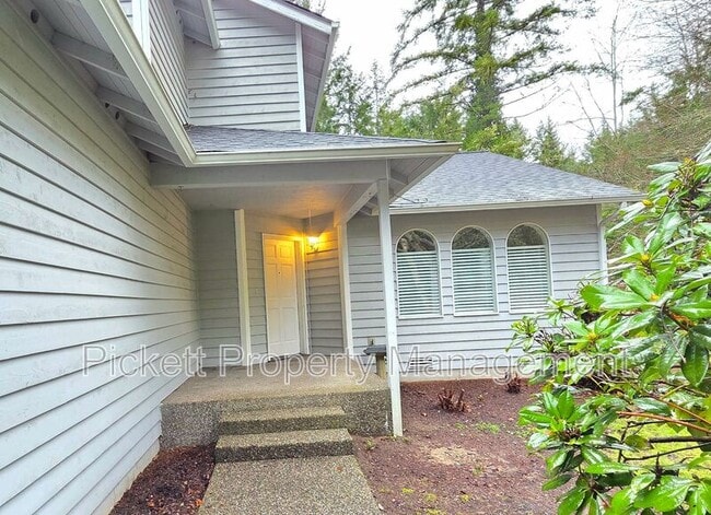 Building Photo - 4755 NW Hosman Cir