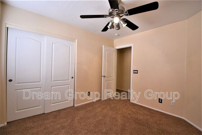 Building Photo - 10584 W Moultrie Ave