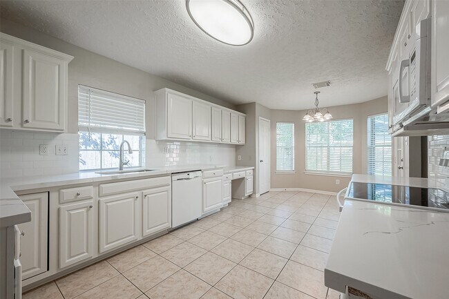 Building Photo - 2224 Palm Lagoon Dr
