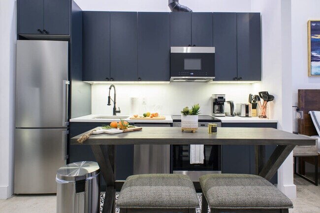 Building Photo - 77 E 3rd St