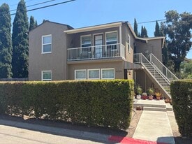 Building Photo - 4735 Lomitas Dr