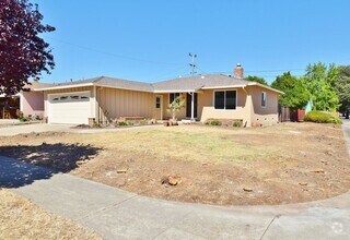 Building Photo - $3395 / 3 BR - NICELY REMODELED SUNDALE HO...