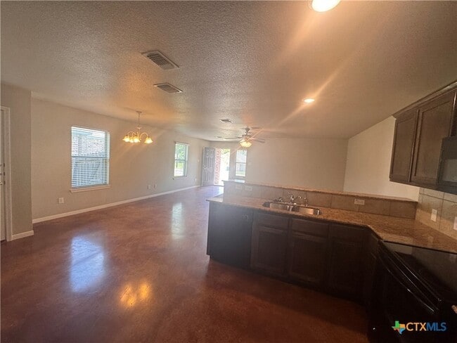 Building Photo - 2204 Indian Trail