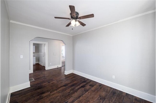 Building Photo - 1908 Paulsen St