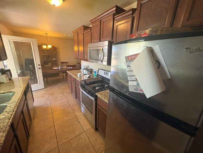 Building Photo - HOME FOR RENT IN ANTHONY TEXAS