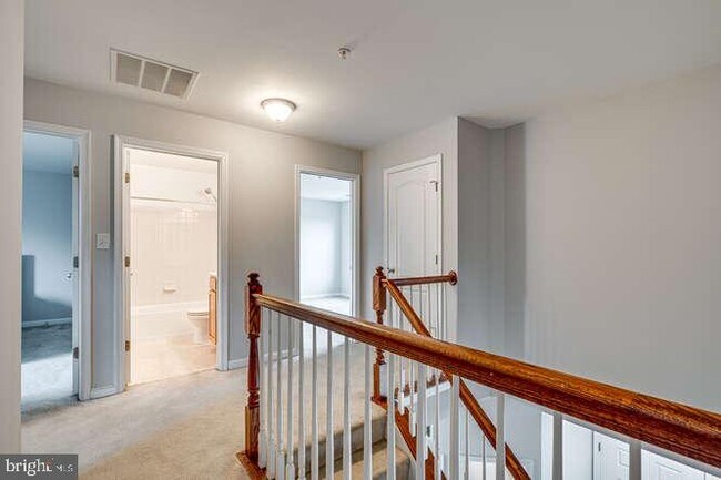 Building Photo - 7108 Roddy Ct