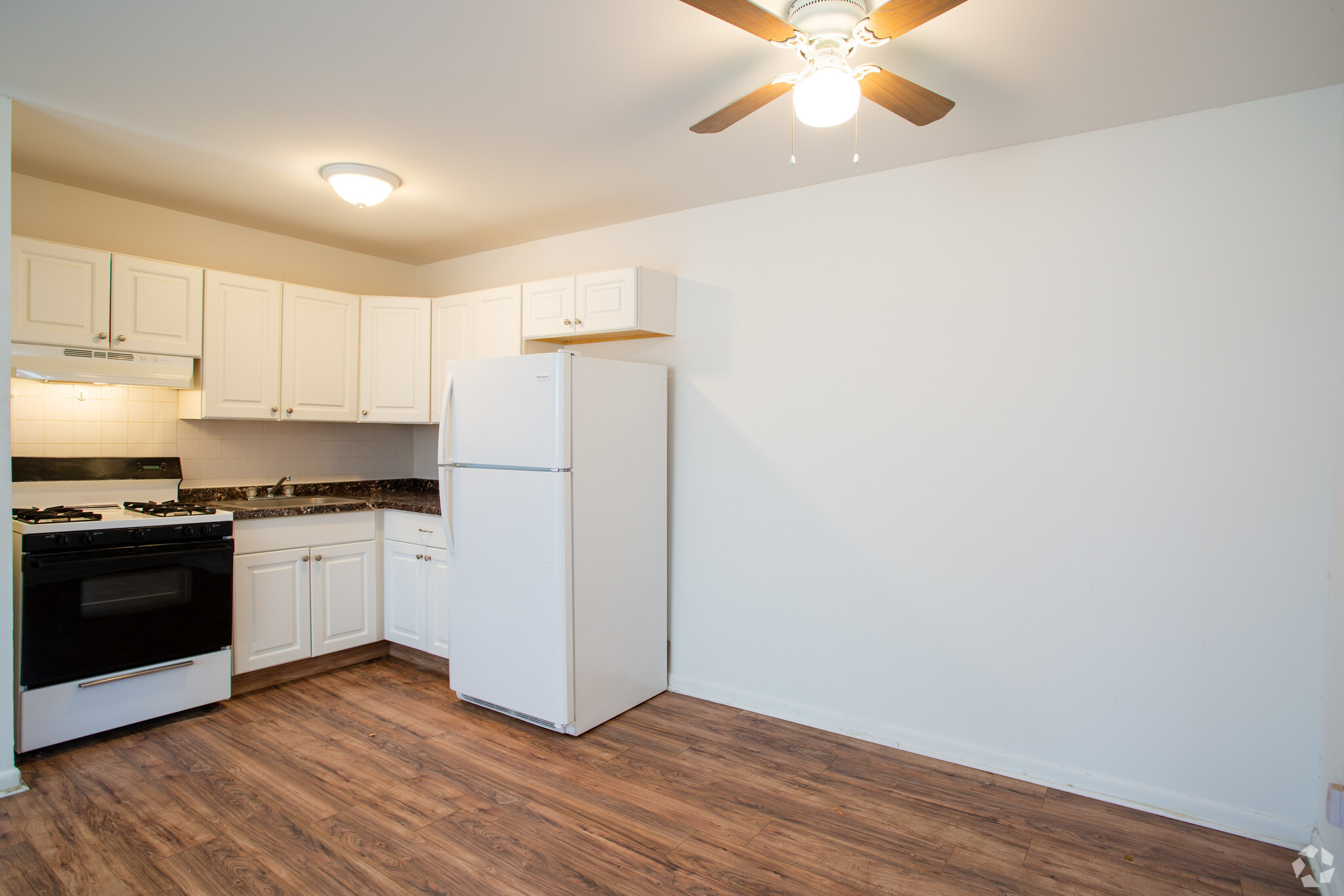 Dining Space - Carriage House Apartments