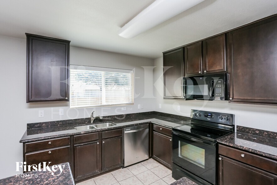 Building Photo - 10460 Winding Passage Way