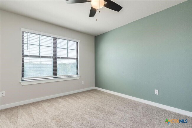 Building Photo - 496 Fieldwood Dr