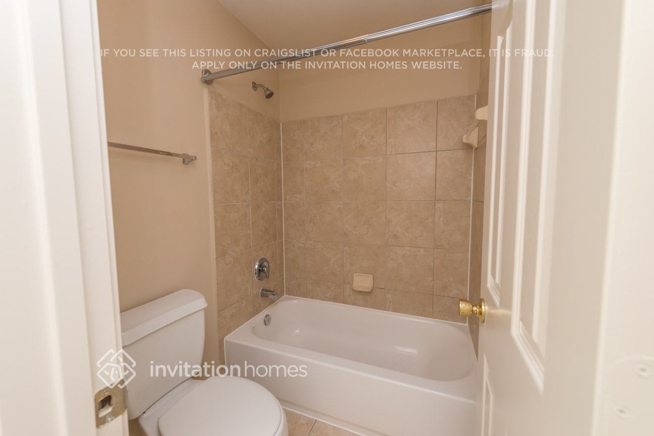 Building Photo - 3514 Barkers Crossing Ave