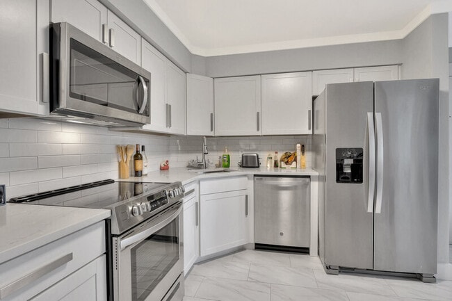 Building Photo - 8687 River Homes Lane