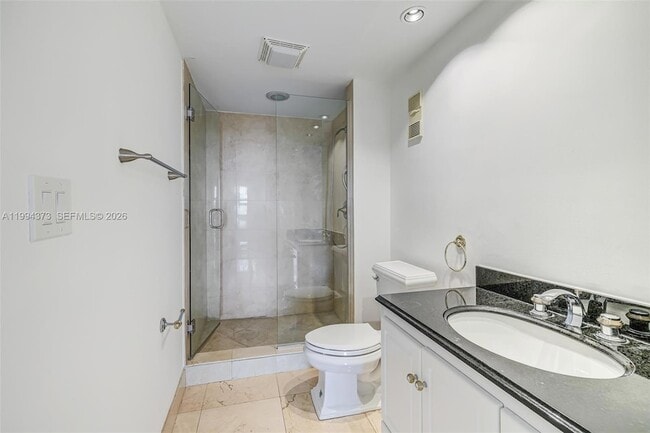 Building Photo - 20281 E Country Club Dr