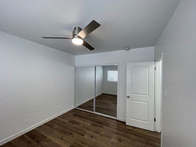 Building Photo - 4962 S Centinela Ave