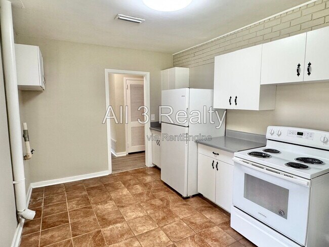 Building Photo - 3719 Bridlewood Dr