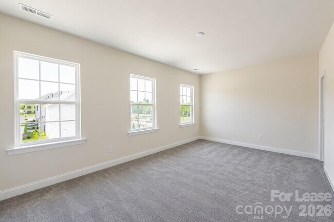 Building Photo - 104 Kentmore Dr