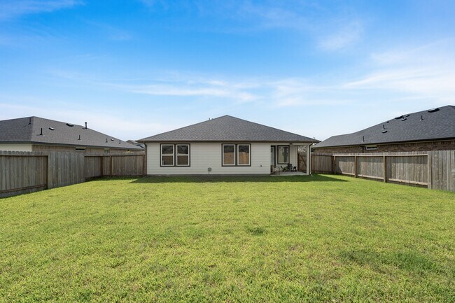 Building Photo - 1054 Great Barracuda Ln
