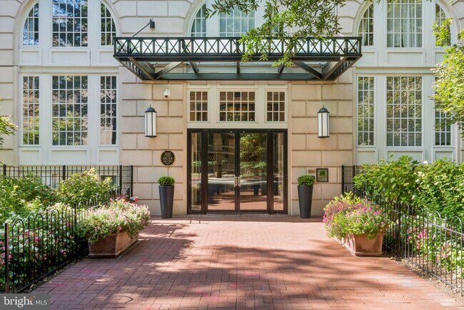 Building Photo - 1441 Rhode Island Ave NW