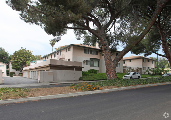 Building Photo - Town Center Apartments