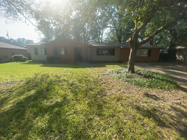 Primary Photo - 3535 Exchange Dr
