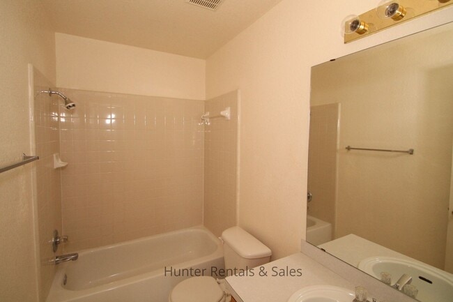 Building Photo - Perfect Two-Bedroom!