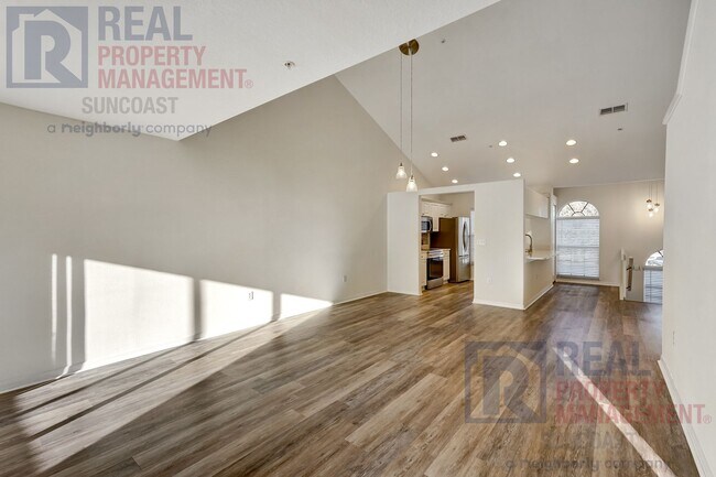 Building Photo - 4220 Players Pl